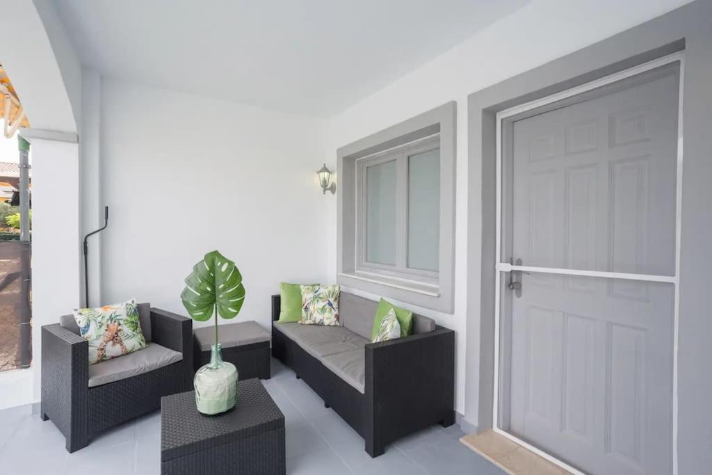 Mediterranean Breeze Beach House Verger Exterior foto